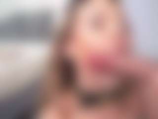 Live cam show with aneelory - Blonde Hair Curvy on Gym Cam Girls