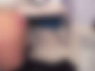 aneelory MILF webcam performer live streaming