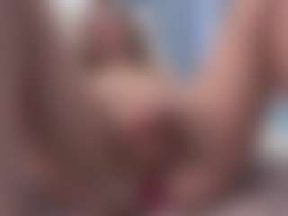 aneelory MILF webcam performer live streaming