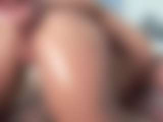 aneelory MILF webcam performer live streaming