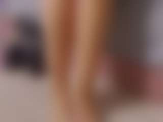 Live cam show with SellaShinee - Domination on Hubzter Live