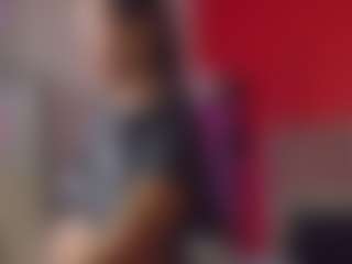 Spettacolo in cam dal vivo con SellaShinee - Highheels su Camsoda