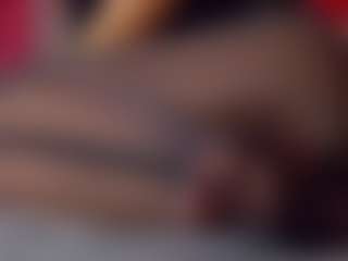 Live cam show with SellaShinee - Highheels on Livezox