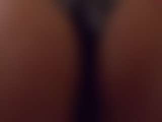 Live cam show with SellaShinee - Highheels on CamwithHer