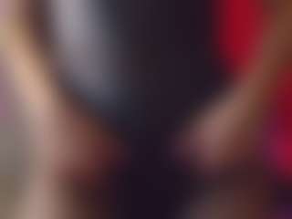 Live cam show with SellaShinee - Sph on Camsoda