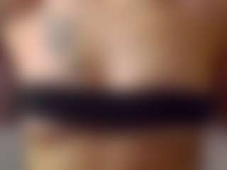 Live cam show with SellaShinee - Highheels on Cam Slut