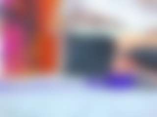 Live cam show with SellaShinee - Highheels on Milfs Live
