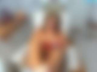 Live cam show with KarenHotMilf - Granny on live18s.com