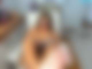 Live cam show with KarenHotMilf - Brown Eyes Red Hair on xxxlivecams.org
