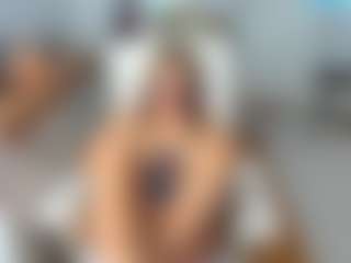 Live cam show with KarenHotMilf - Granny Lovense on 1on1-livenow