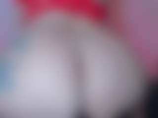 Live cam show with Angela-Coffee - Red Hair Young Adult on StripNow