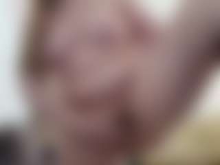 Live cam show with AnikaLipps - Glasses on crypto-cams