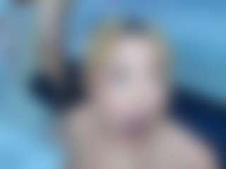 Live cam show with white_doll - Tease on madthumbs