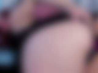 Live cam show with Hanny - Fullynaked on AdultVida.com