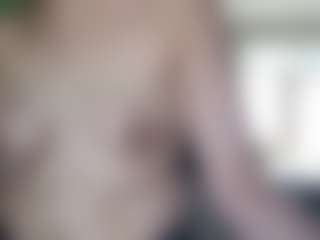 Live cam show with Lydia - Smoking on Soda Cam