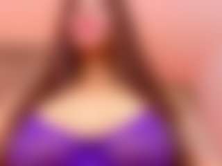 Live cam show with Milky Kim - Grandes Tetas on live18s.com