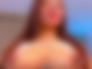 Live cam show with Milky Kim - Grandes Tetas on live18s.com