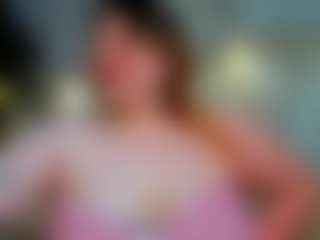 Live cam show with Ruth - Oil on Milfs Live