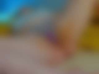 Live cam show with Ruth - Fingering on Soda Cam