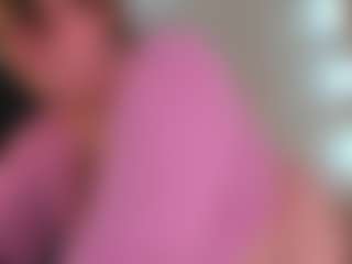 Live cam show with Ruth - Striptease on SxyPornLive