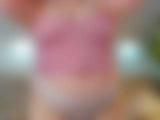 Live cam show with Ruth - Camel Toe on Chatstar