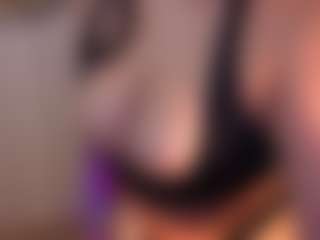 Live cam show with Arianna - Vr on thefappeningchat.com