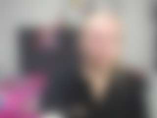 Live cam show with emperatrizmessy - Middle Aged on CamwithHer