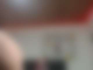 Live cam show with emperatrizmessy - Camel Toe on StripNow