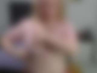 Live cam show with emperatrizmessy - Green Eyes on Camsoda