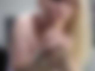 Live cam show with emperatrizmessy - Camel Toe on AdultVida.com