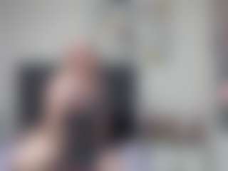 Live cam show with emperatrizmessy - Body Massage on Camiplay Live