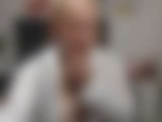 emperatrizmessy MILF webcam performer live streaming