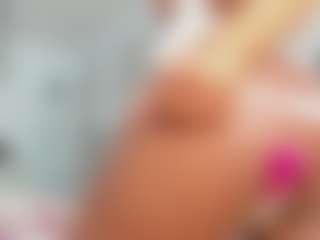 Live cam show with Julianna-Smith - Ebony Teen (18+) on Fling VIP Chat