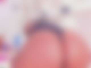 Live cam show with Julianna-Smith - Ebony Petite on Hubzter Live