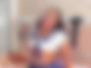 Live cam show with Julianna-Smith - Brown Eyes Ebony on SpankPalCams