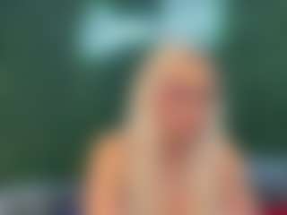 Live cam show with Halia Hill - Middle Aged on fuck-show.com