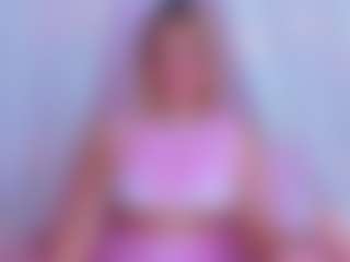 Live cam show with Miilla-Cooper - Sugarbaby on AdultVida.com