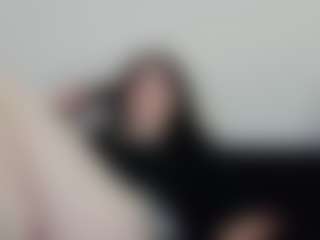 Pretty Audrey's Live Sex Cam Show