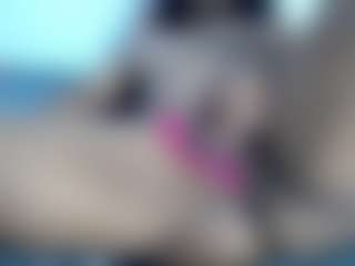 Live cam show with Francihot4 - Gagging on TottyGirls