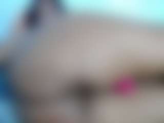 Live cam show with Francihot4 - Gagging on Camversity