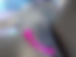 Live cam show with Francihot4 - Gagging on Hubzter Live