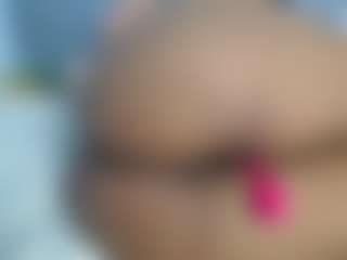 Live cam show with Francihot4 - Gagging on MyBangCams