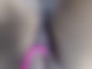 Live cam show with Francihot4 - Gagging on PervPlay.com