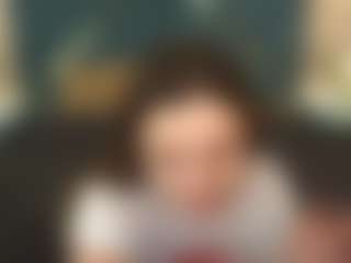 MagicPeachs's Live Sex Cam Show