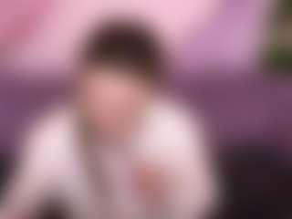 Live cam show with MagicPeachs - Facial on Chatstar