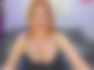 Live cam show with EmilyMidlton - Thong on Camsoda