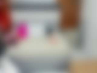 Live cam show with CATIAJONES - Athletic Middle Aged on Stripli.com