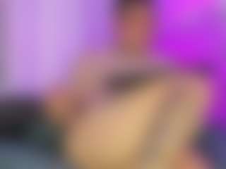 Live cam show with Sammy-Saenz - Big Balls on Camsoda