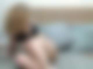 Live cam show with SopheyMoon23 - Kinky on Soda Cam