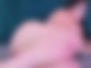 Live cam show with AgathaLynx - Riding on camgirlchat.live